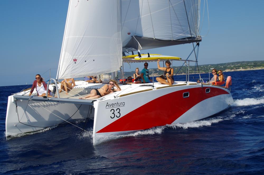 catamarano waza ari